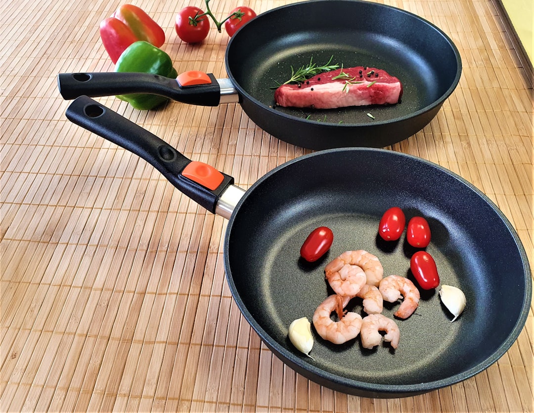 Non-stick frying pan set