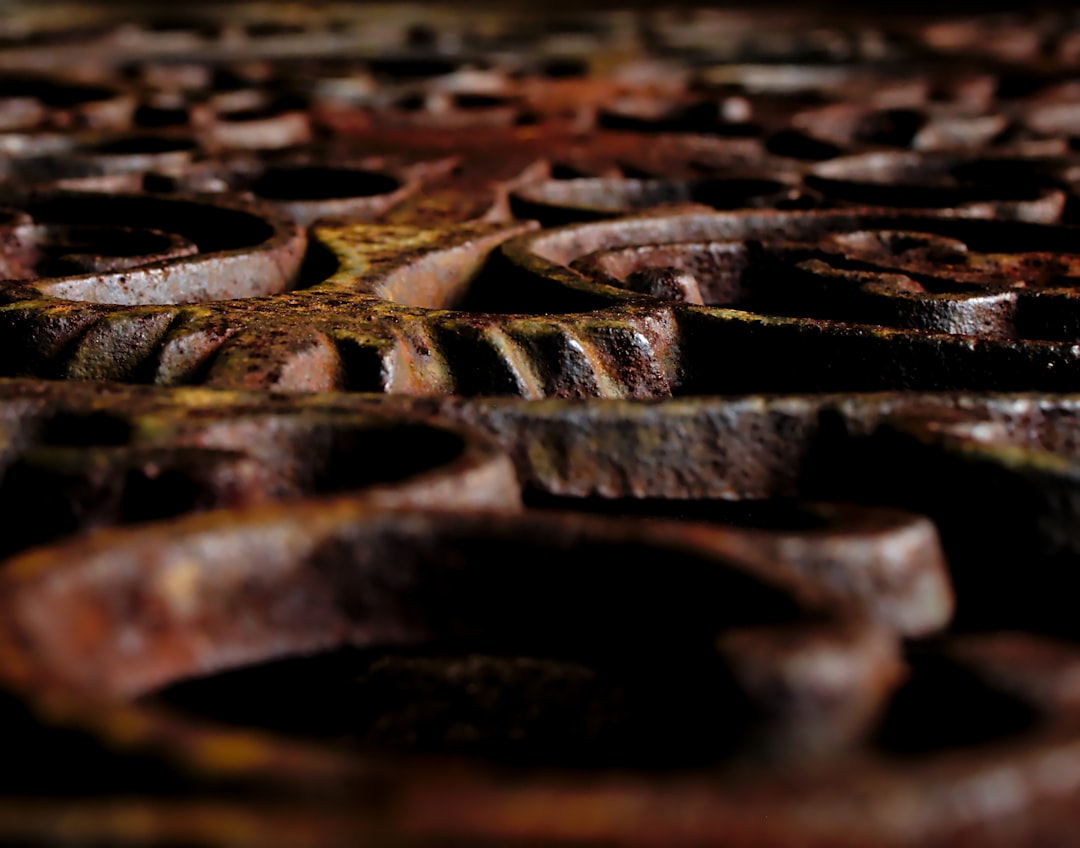 Rusty cast iron skillet restoration