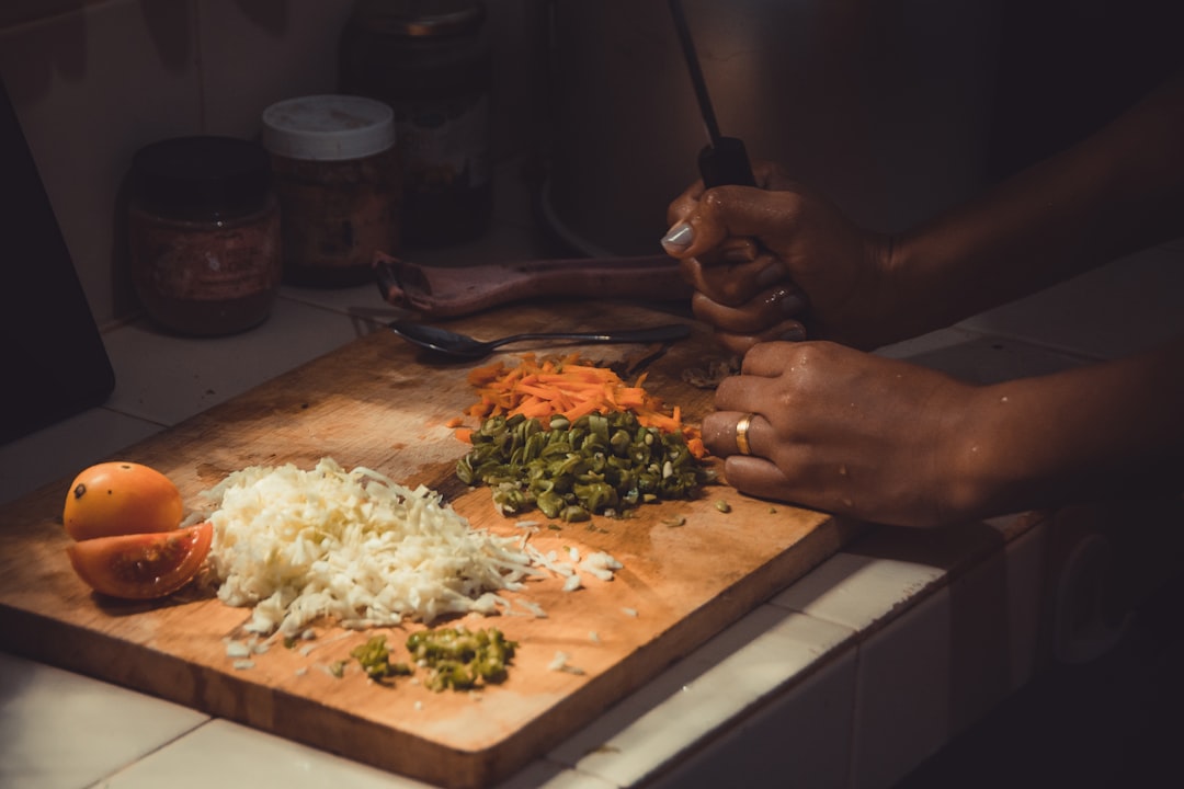 Food processor chopping vegetables