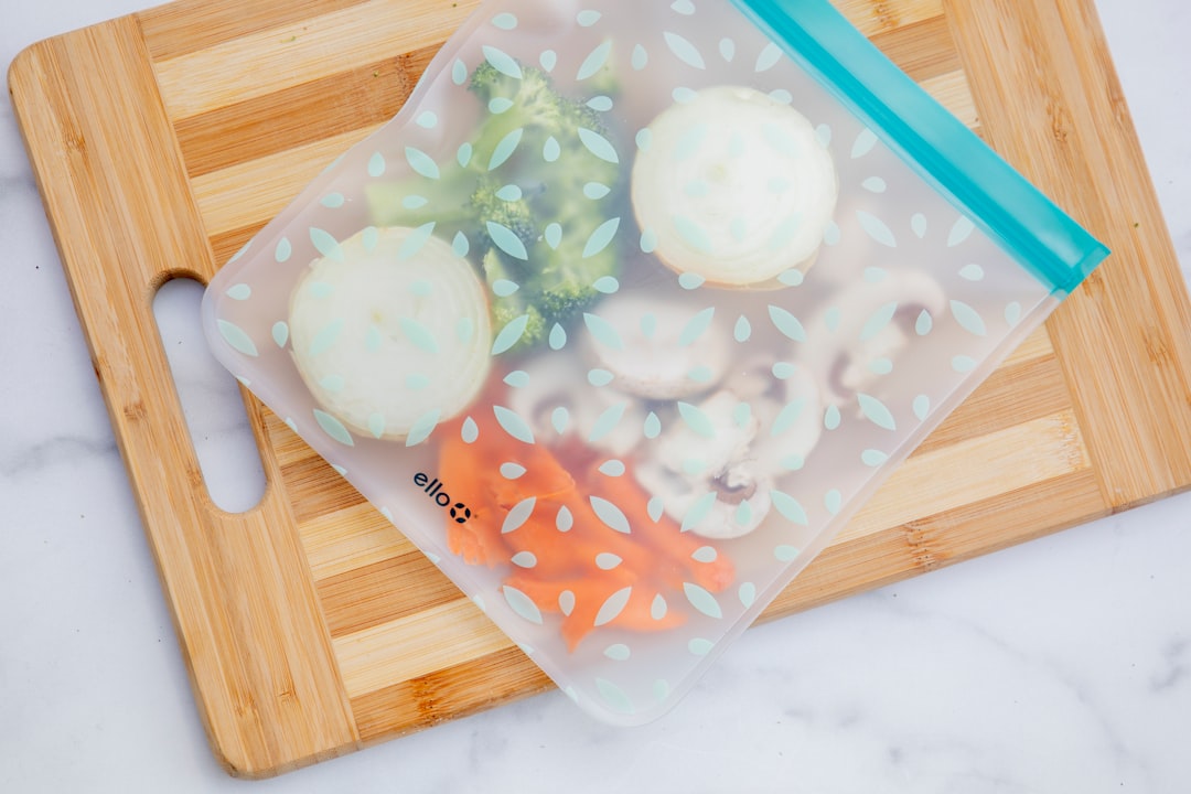 Reusable silicone food storage bags