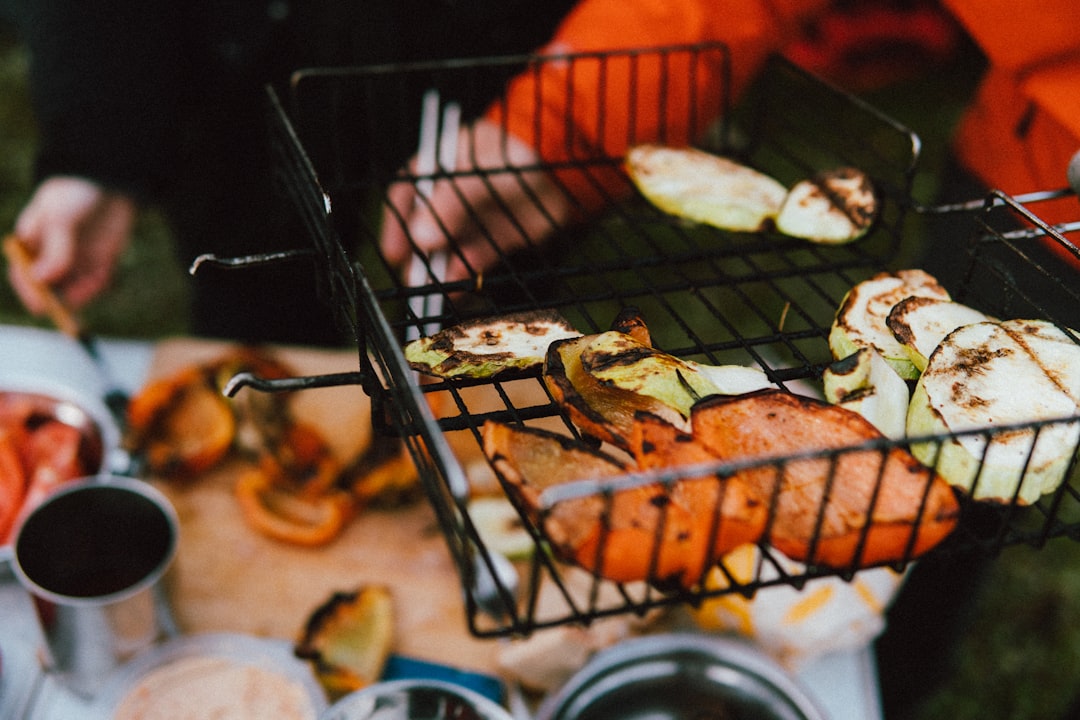Grill basket with vegetables