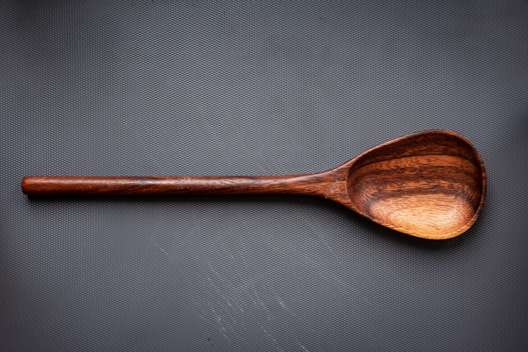 Wooden spoons in a utensil jar