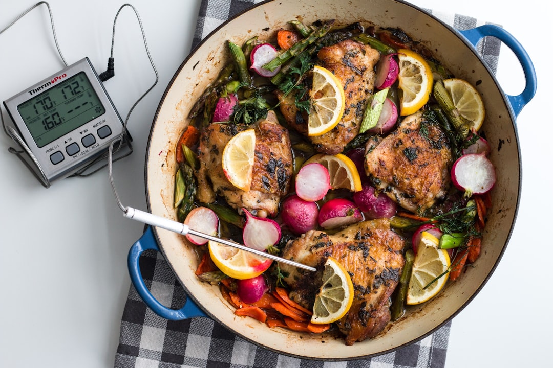 Digital meat thermometer with wireless probe