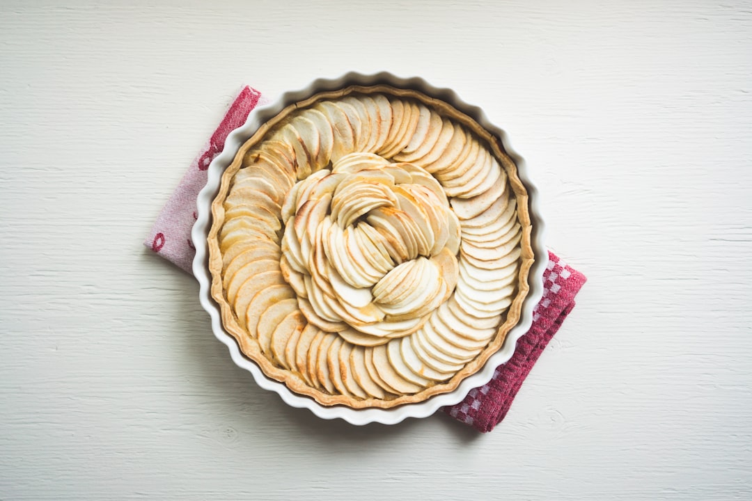Thin uniform potato slices for gratin and galette