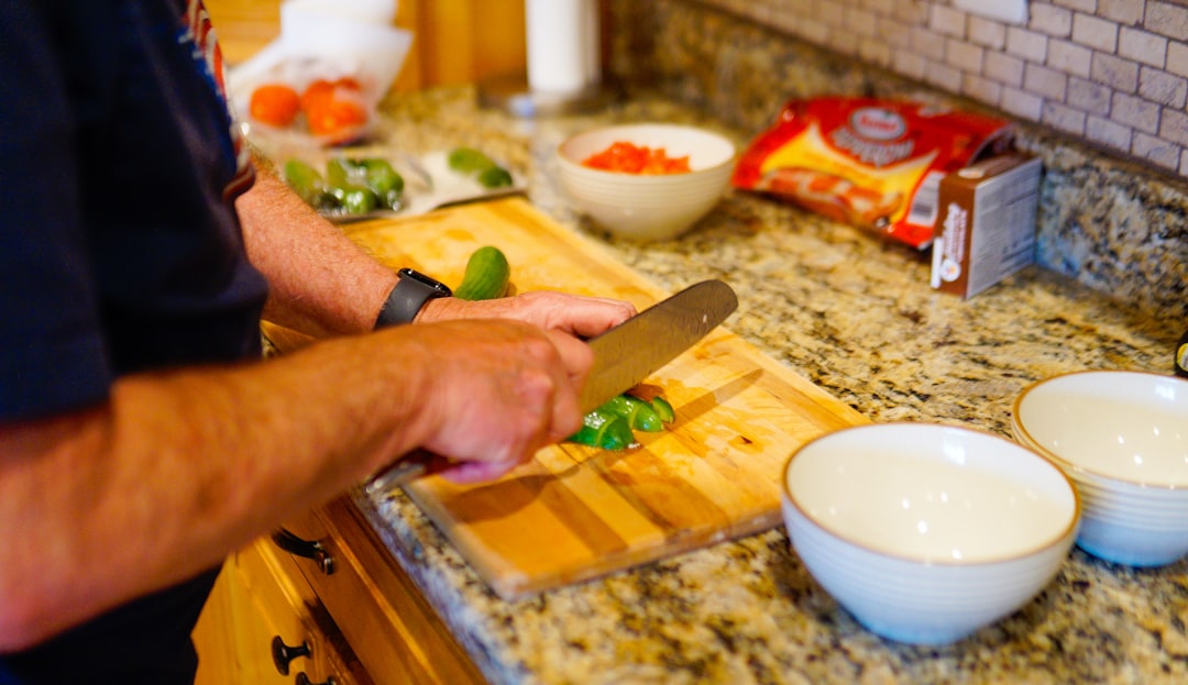 Cut resistant safety gloves for kitchen prep