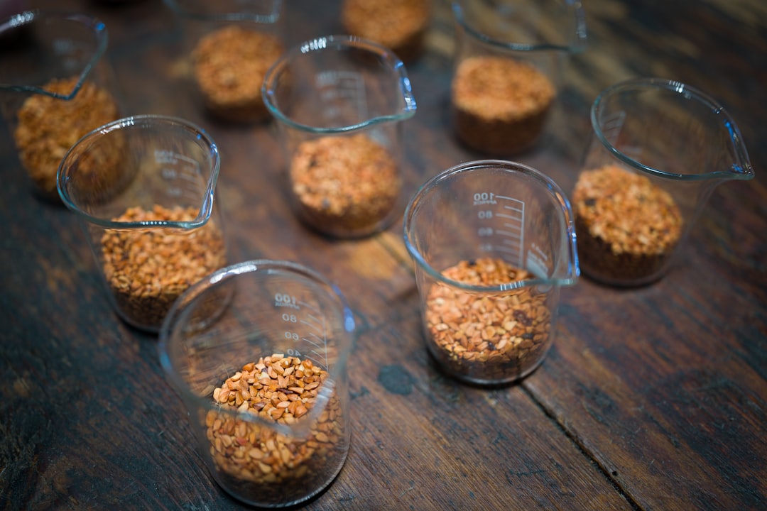 Measuring cup with dry grains