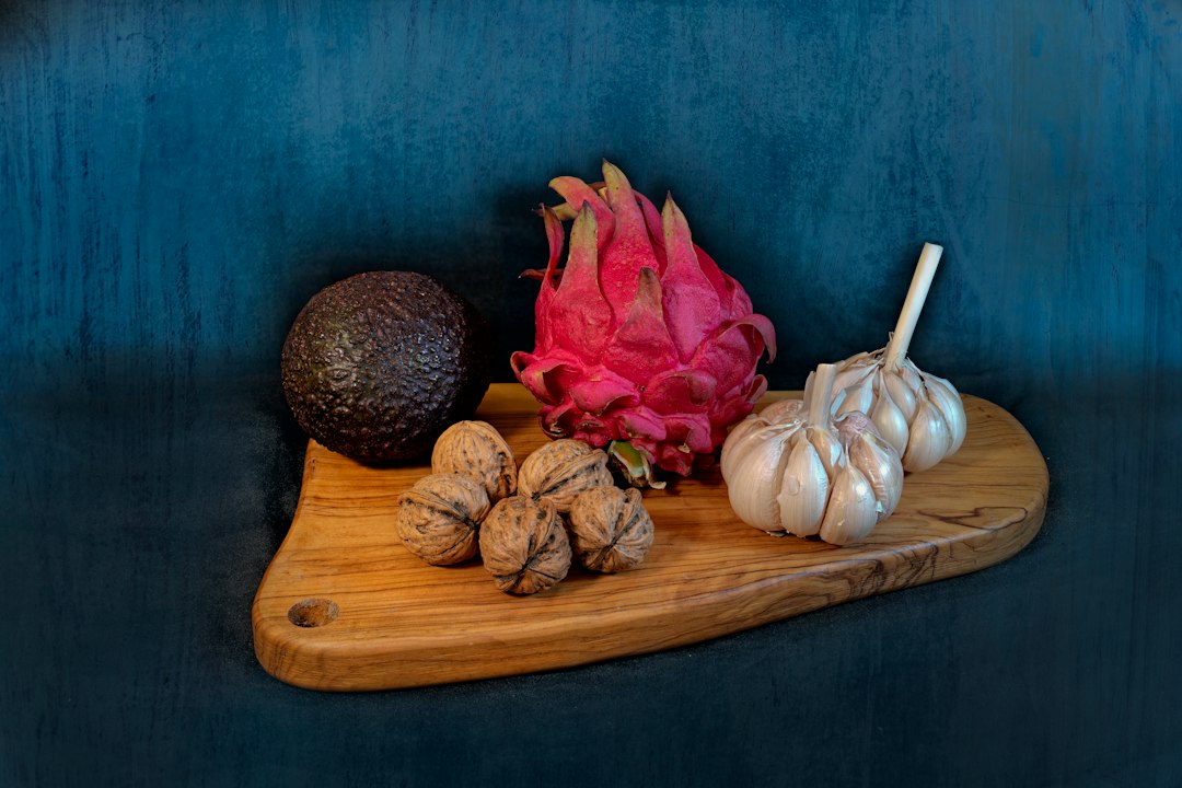 Garlic bulbs kept with fresh produce where air can circulate